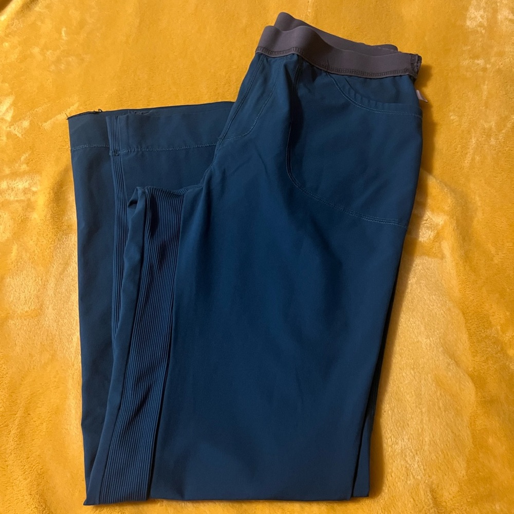 Women’s scrub pants